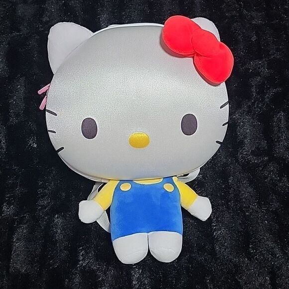 Sanrio Hello Kitty 3D Mini Backpack - Picture 3 of 5
